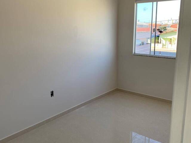 Sobrado para Venda em Cordeiros - 10