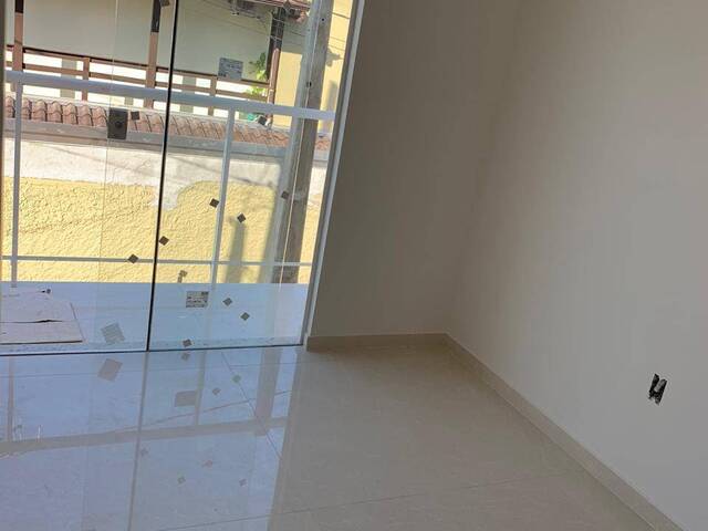Sobrado para Venda em Cordeiros - 14