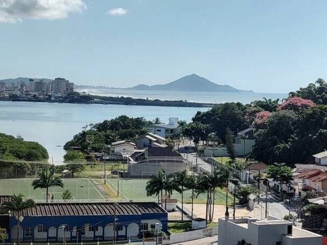Apartamento para Venda em Fazenda - 16