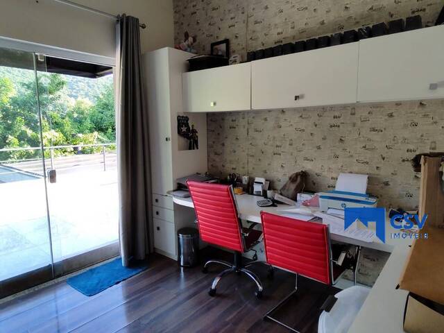 Casa para Venda em Ressacada - 17