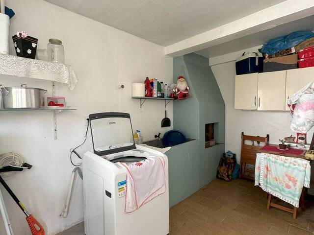 Casa para Venda em Fazenda - 13