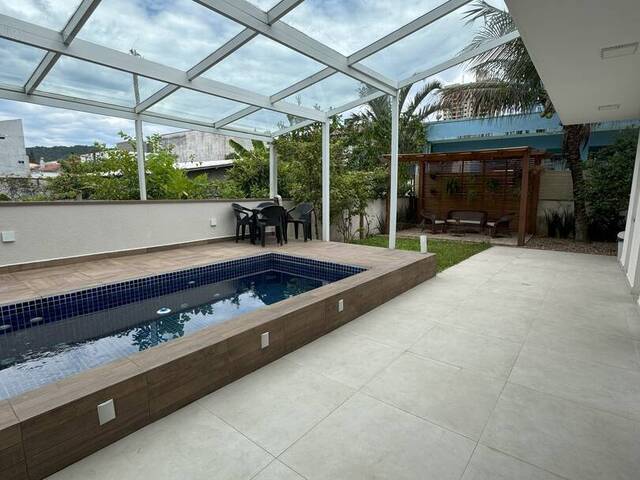 #1690 - Casa para Venda em Itajaí - SC