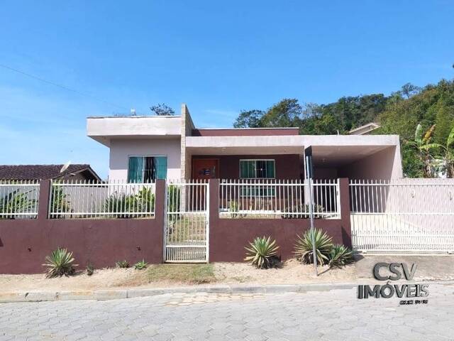 #1701 - Casa para Venda em Penha - SC - 2