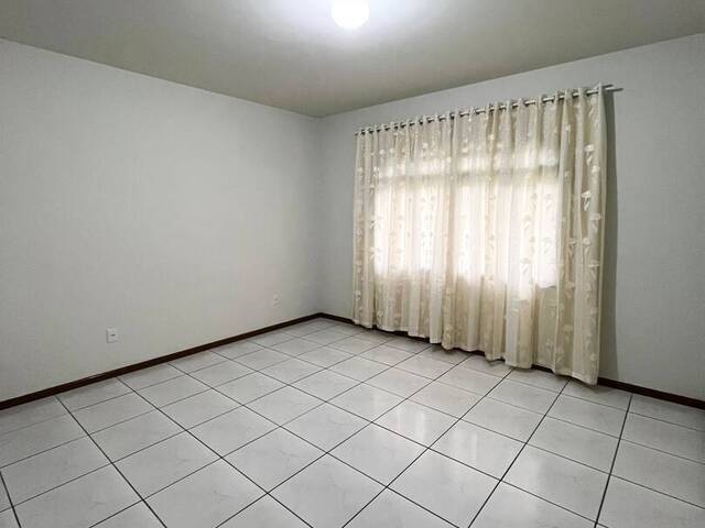 Casa para Venda em Centro - 19