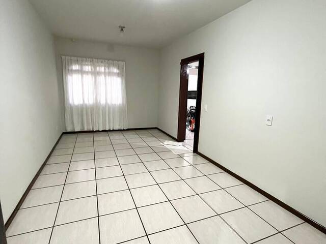 Casa para Venda em Centro - 22