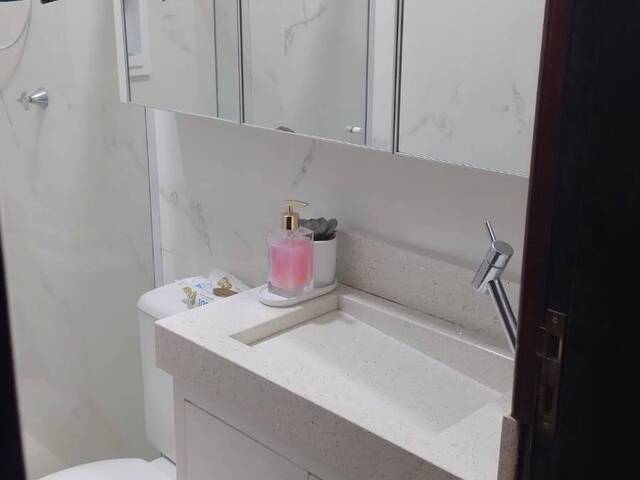 Casa para Venda em Espinheiros - 17