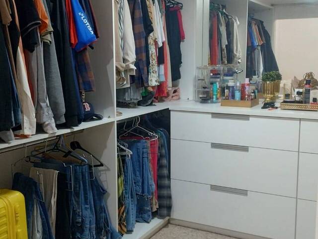 Casa para Venda em Espinheiros - 23
