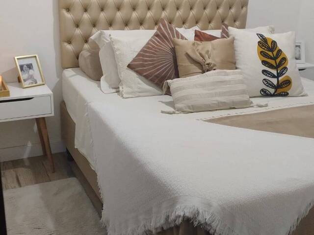Casa para Venda em Espinheiros - 25