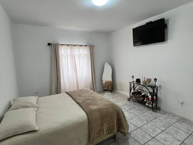 Casa para Venda em São Vicente - 17