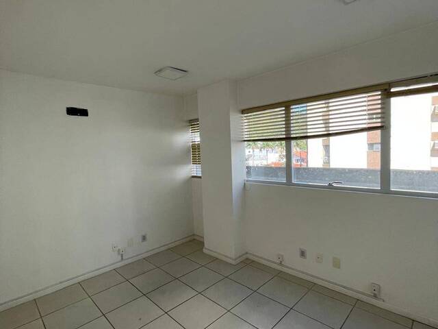 #1745 - Sala Comercial para Locação em Itajaí - SC - 1