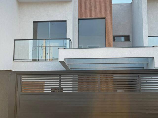 #1753 - Sobrado para Venda em Itajaí - SC - 2