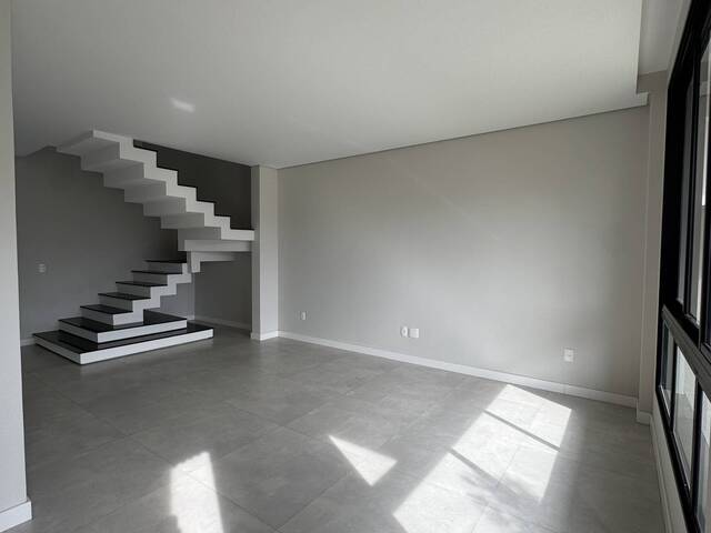 Sobrado para Venda em Itajaí - 2