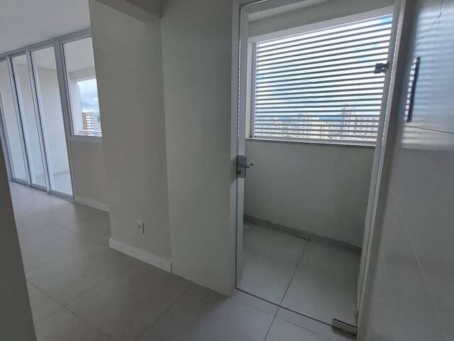 Apartamento para Venda em Centro - 17