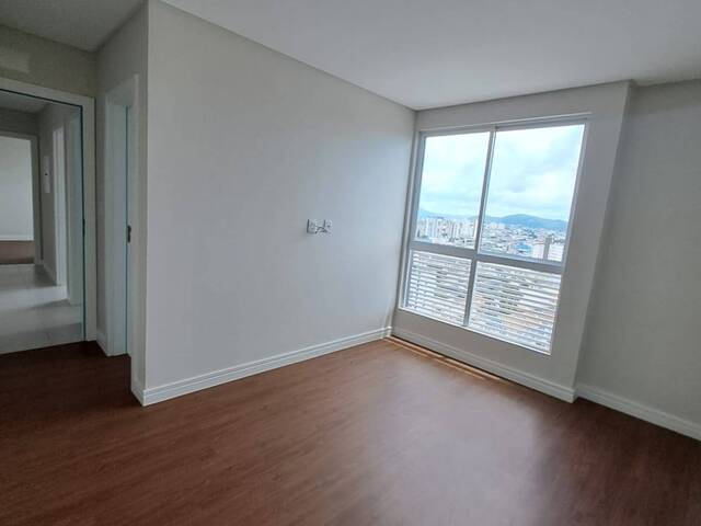 Apartamento para Venda em Centro - 24