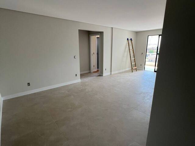 Apartamento para Venda em Vila Operária - 8