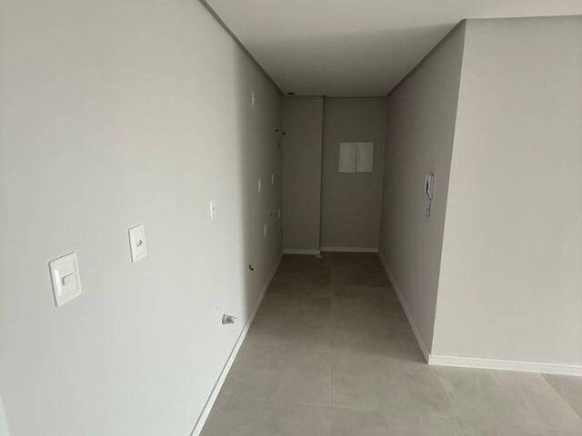 Apartamento para Venda em Vila Operária - 9