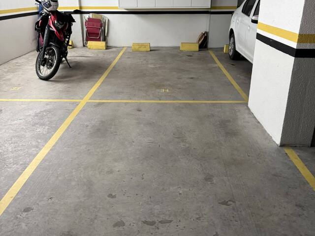 Apartamento para Venda em Fazendinha - 36