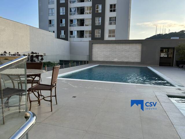 Apartamento para Locação em Centro - 36