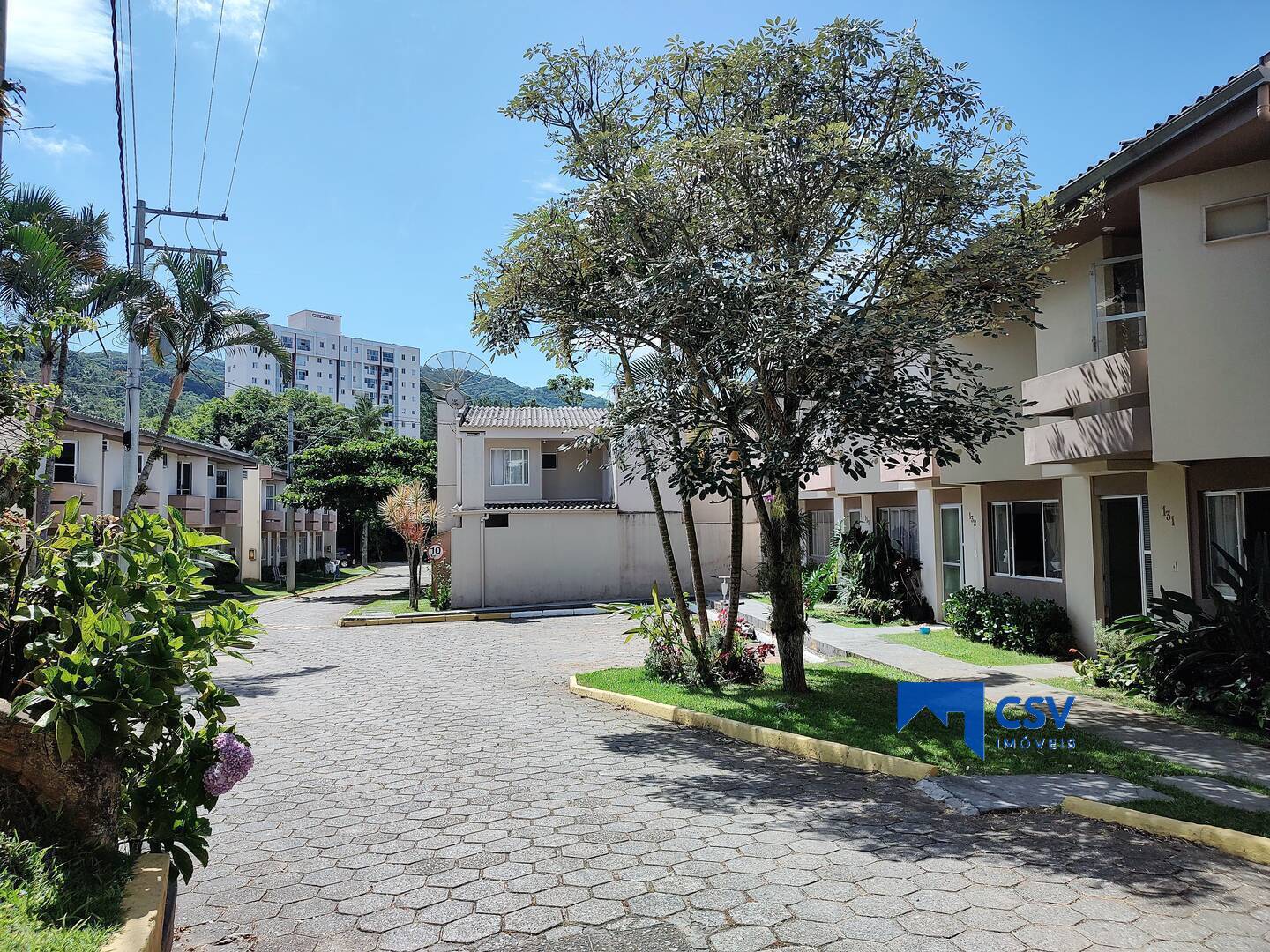 Sobrado para Venda em Balneário Camboriú - 2