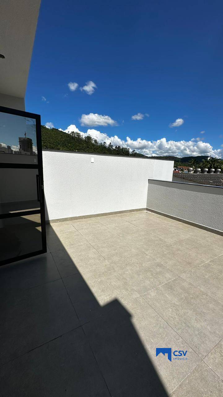 Sobrado para Venda em Itajaí - 24