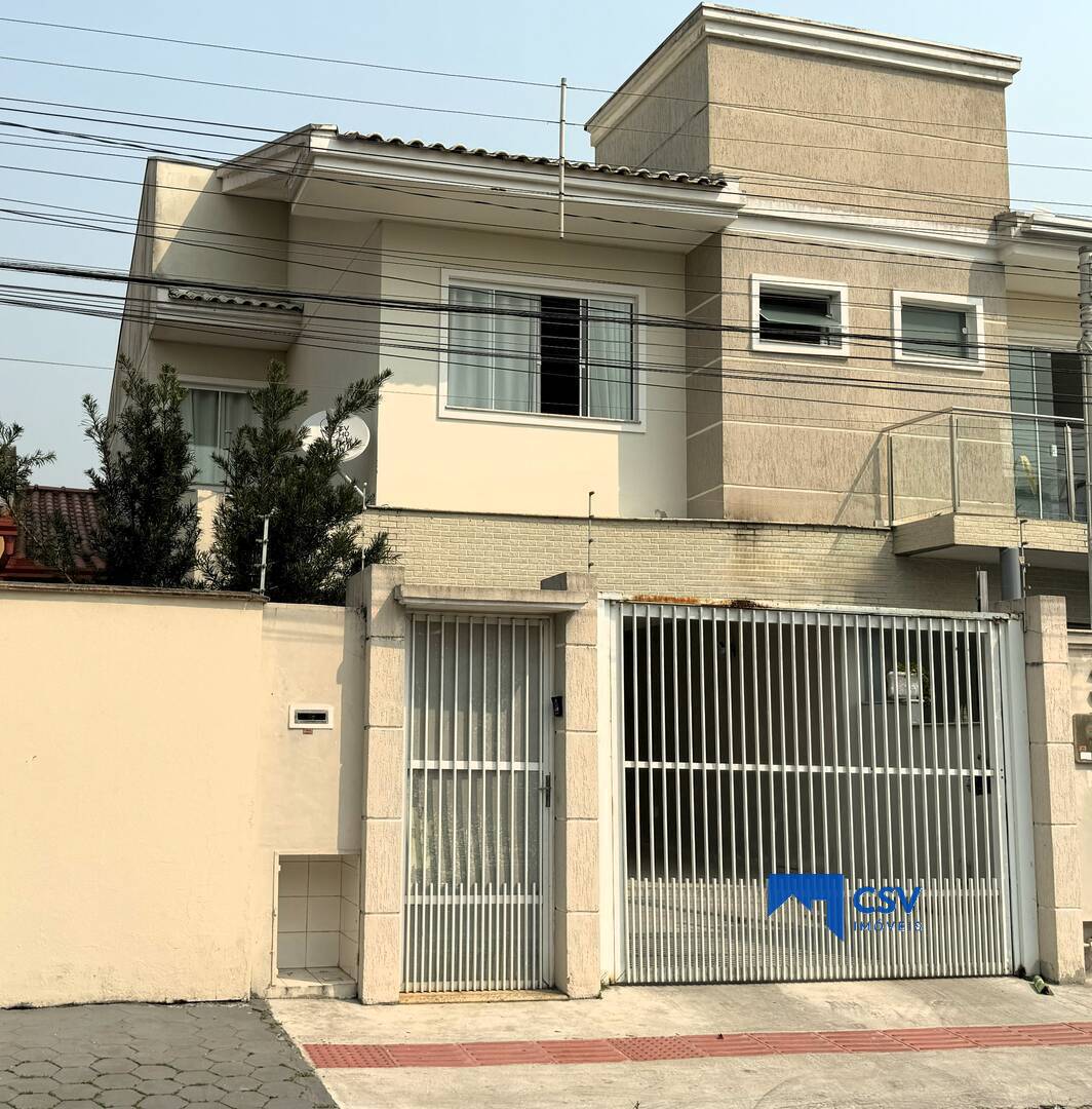 Sobrado para Venda em Itajaí - 3