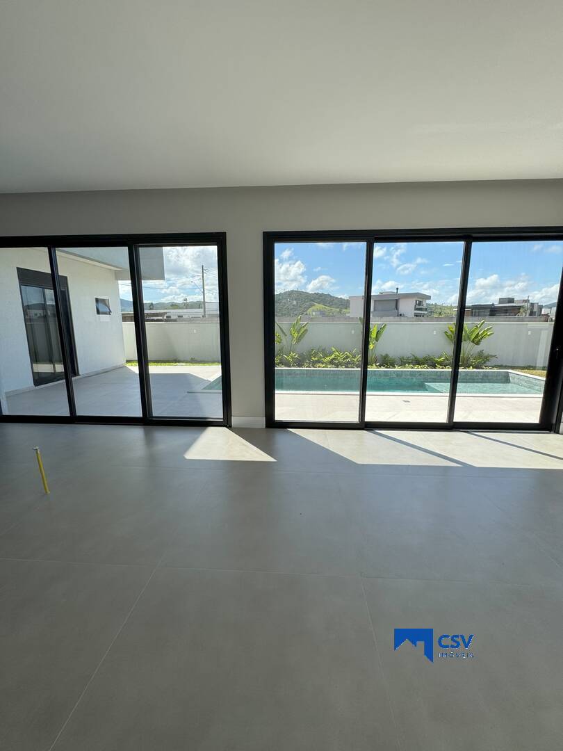 Casa em condomínio para Venda em Camboriú - 12