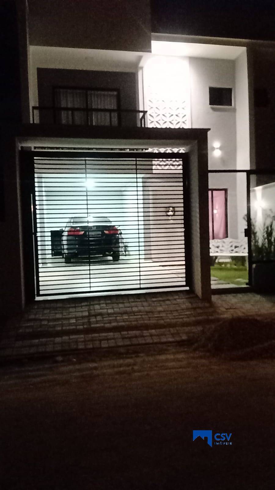 Sobrado para Venda em Navegantes - 1
