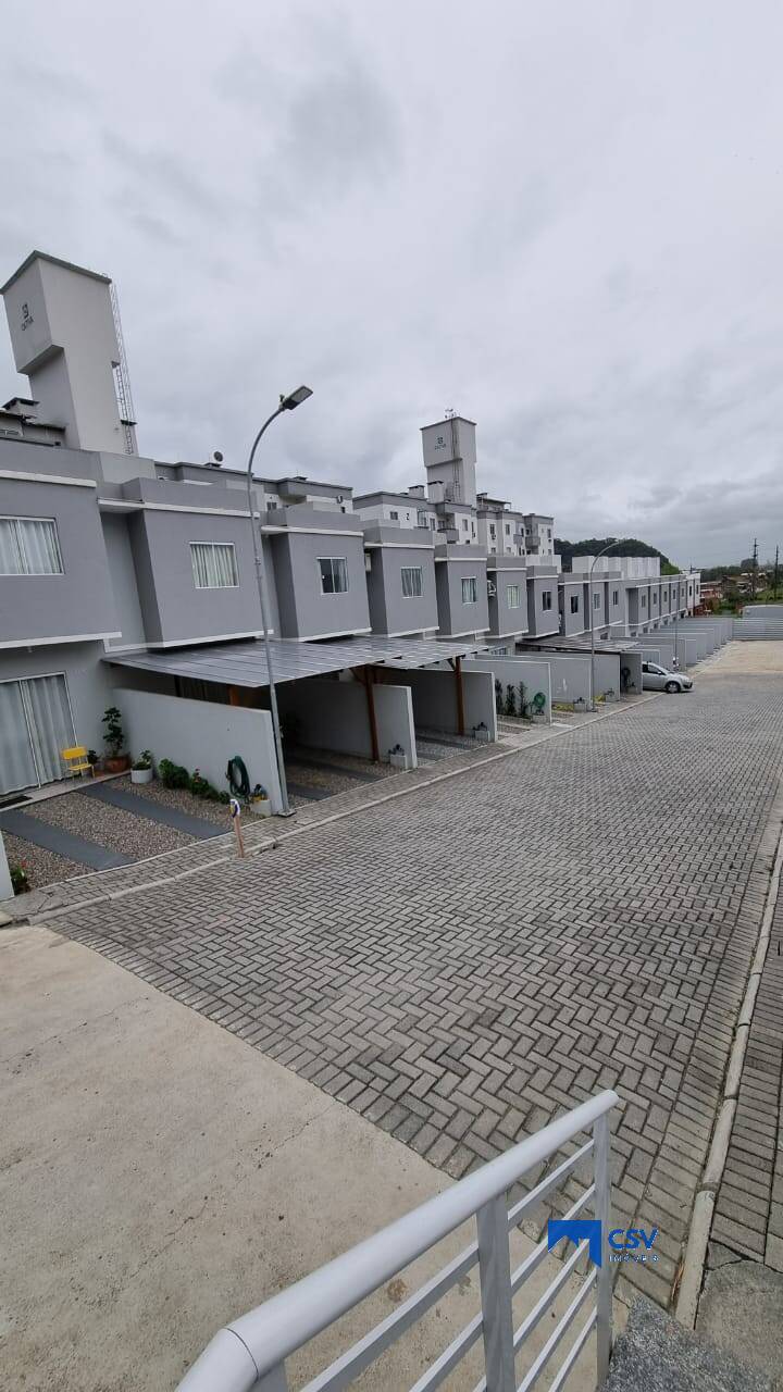 Sobrado para Venda em Itajaí - 1